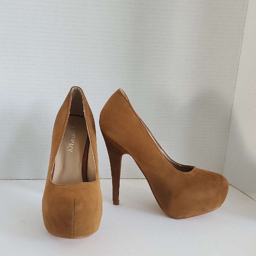 "SALE" Women's Tan Suede Heels